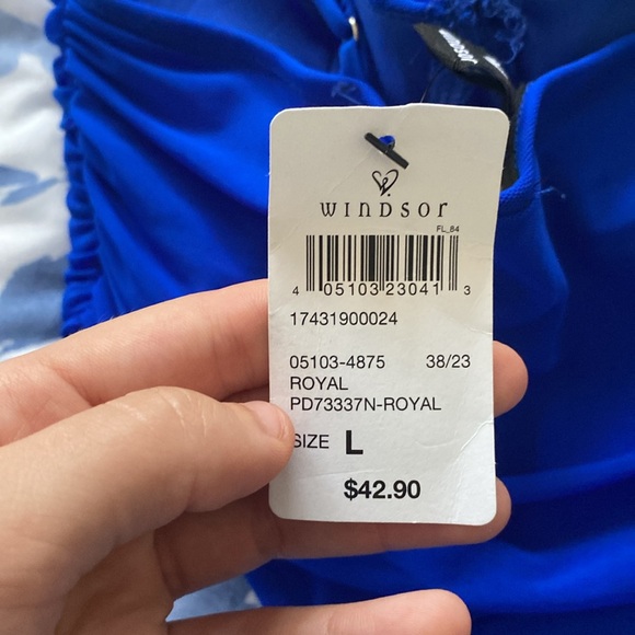 Windsor Hoco dress - Picture 4 of 5